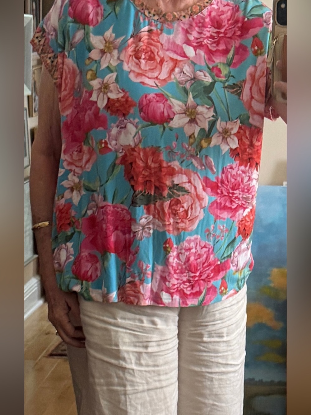 Don’t you love Johnny Was? This Bright Floral Tunic is lightweight &comfortable.
